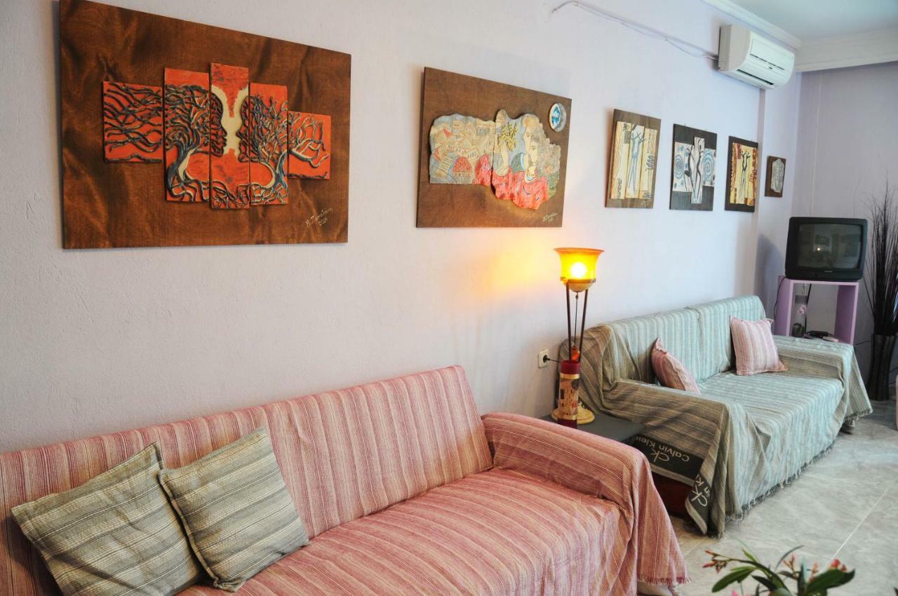 Apartment House Of Arts Pella (Thessaloniki)